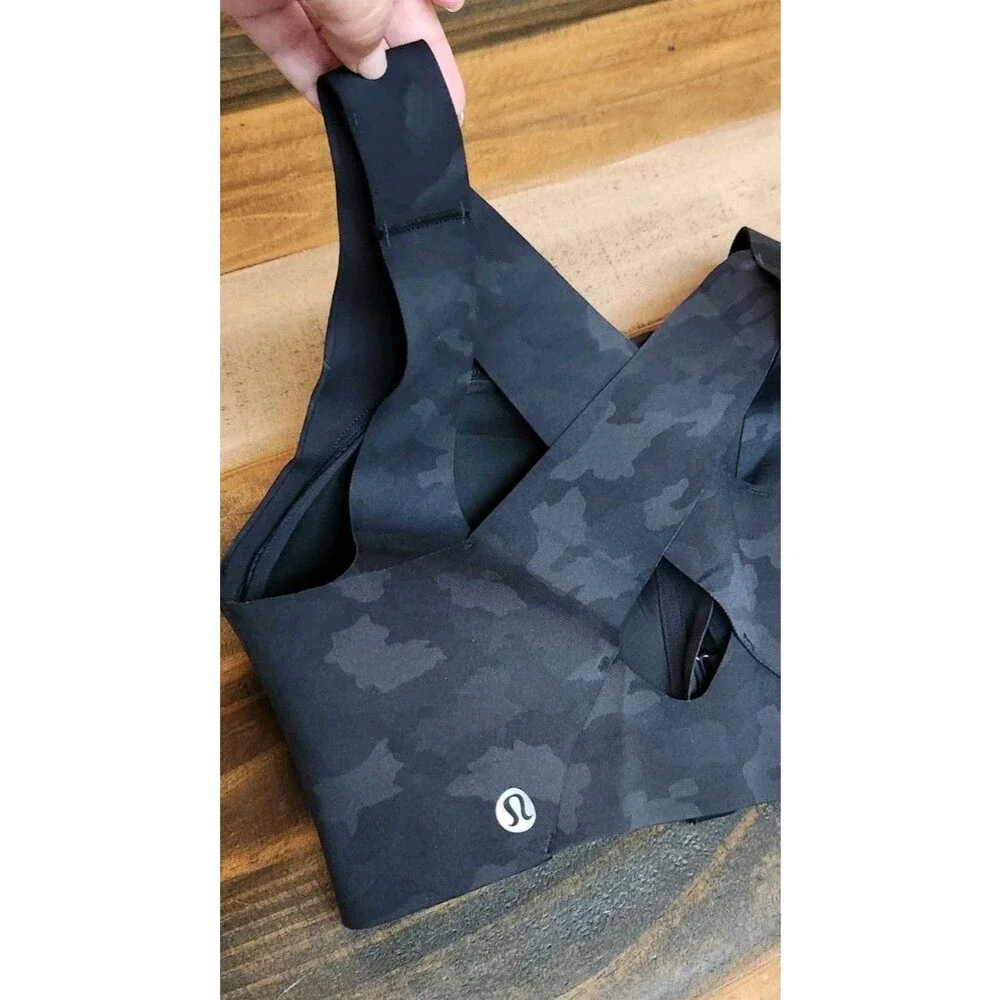 Lululemon Enlite Front Zip Up Sports Bra Womens 34DD Black Incognito Camo
